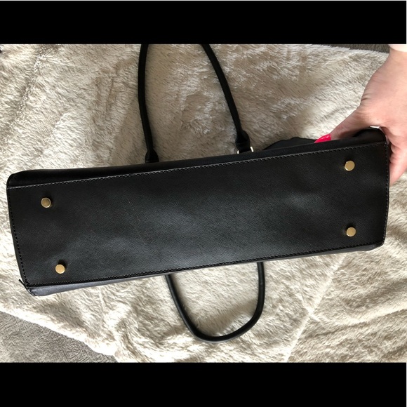 Ladies BCBG handbag - Picture 6 of 8